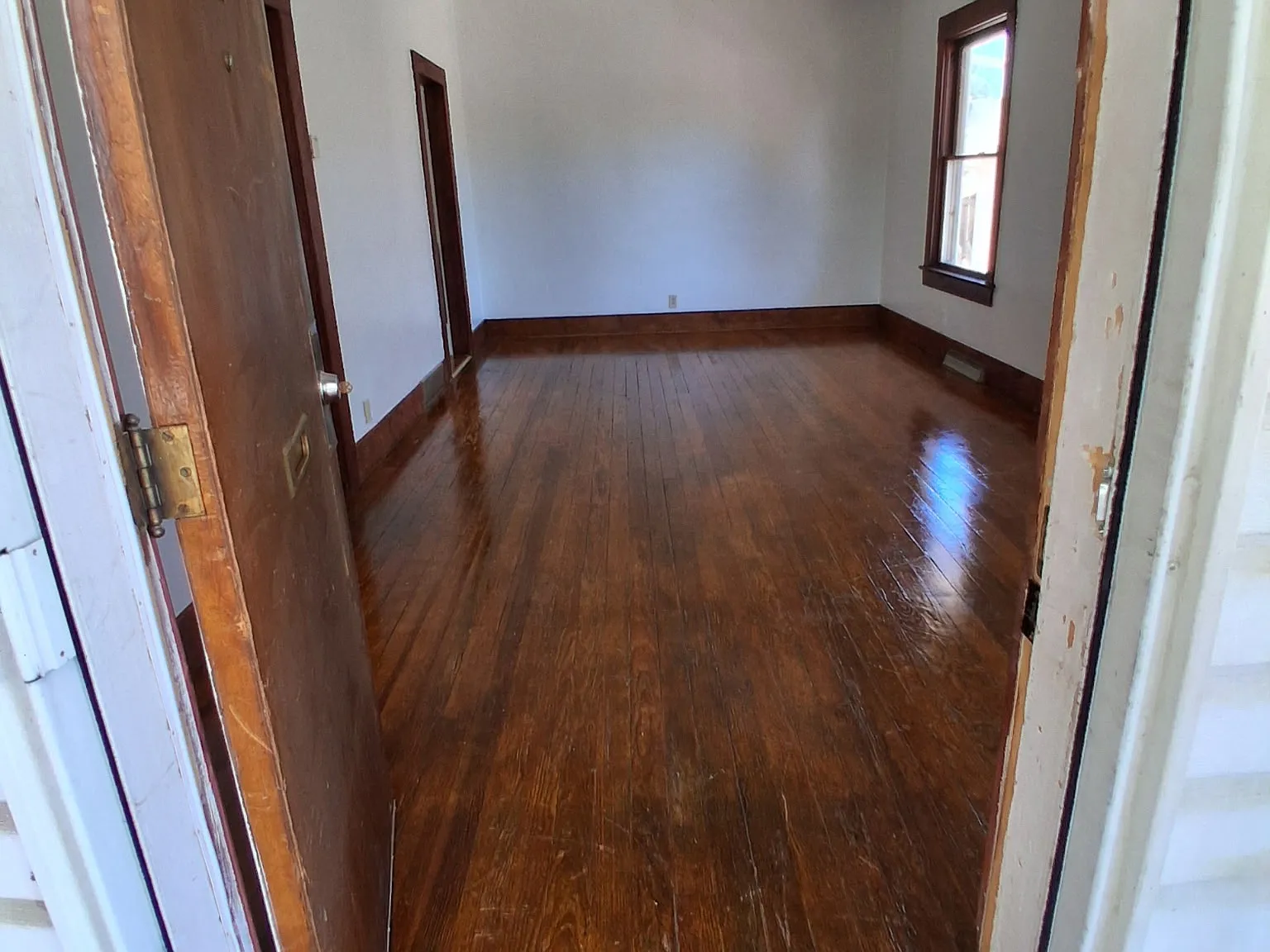 2 bed, 868 sqft, $1,000 — Photo 2