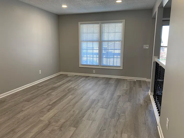 315 Lakeland Dr — Photo 4