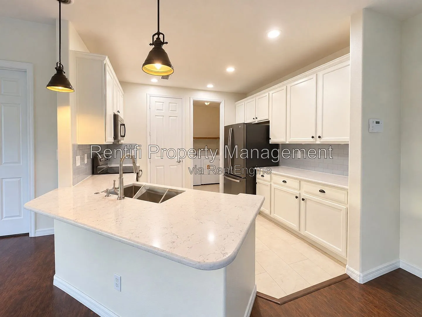 3 bed, 2.0 bath, 1585 sqft, $1,699 — Photo 4