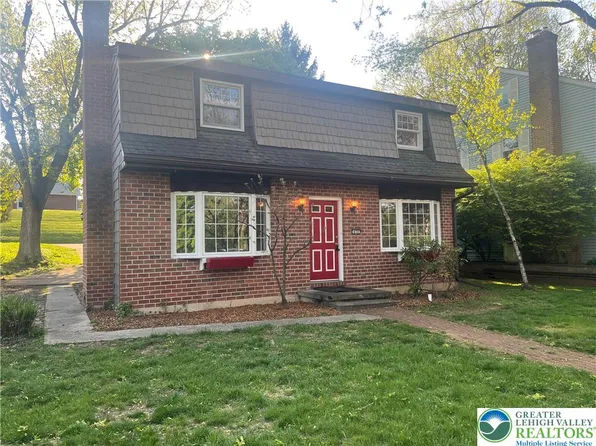 430 Cedar Creek Blvd, Allentown, PA 18104