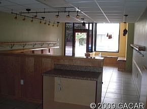 4th image of 1109 W University Ave