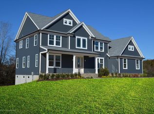 13 Phipps Pl, Tinton Falls, NJ 07724