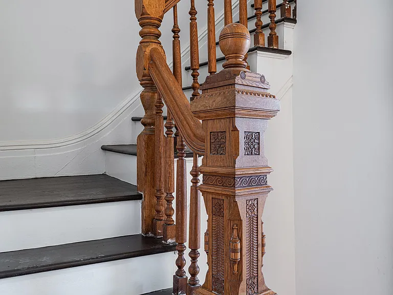 701 Bergen Ave — Photo 10