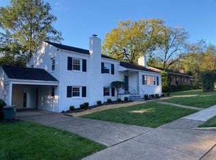 3807 N Abingdon St, Arlington, VA 22207