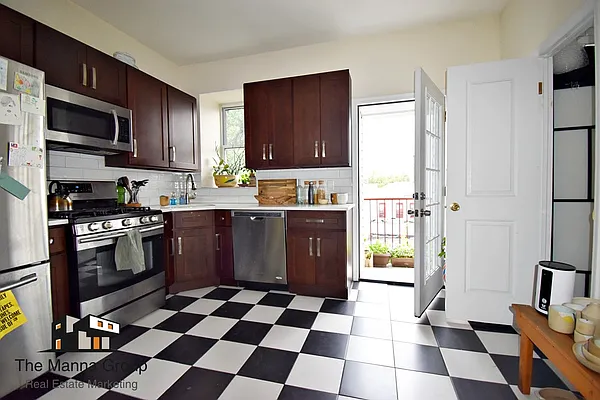 Rented by Bold New York | media 31