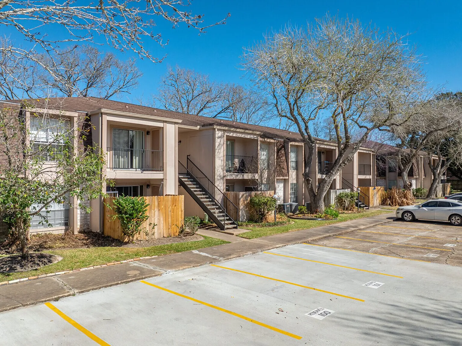 Kimberly House Apartments — Photo 2