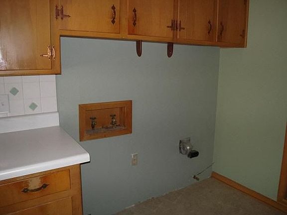2nd image of 861 Patti Dr