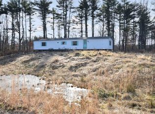 293-293 Perry Hill Rd #B, Acushnet, MA 02743