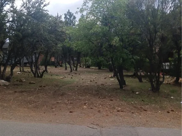 854 Cedar Ln, Sugarloaf, CA 92386