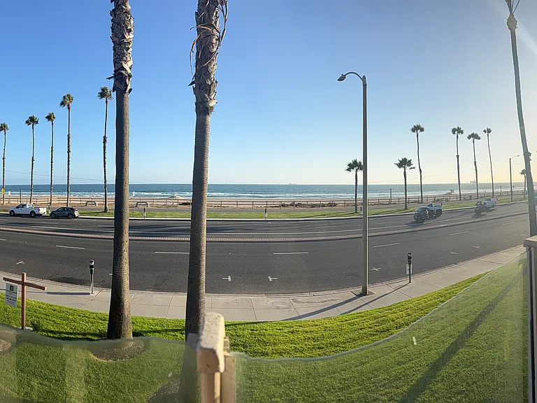 1400 Pacific Coast Hwy #114 — Photo 34