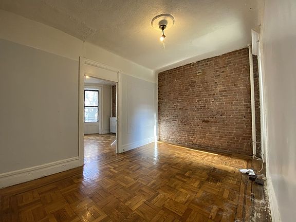 3rd image of 1054 Bergen St APT 1A