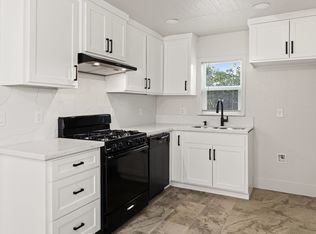 627 S Chinowth St, Visalia, CA 93291