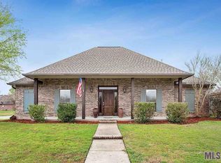 6011 Shallow Brook Ln, Zachary, LA 70791