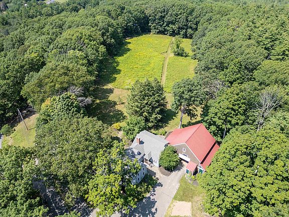 3rd image of 83 Walnut Avenue