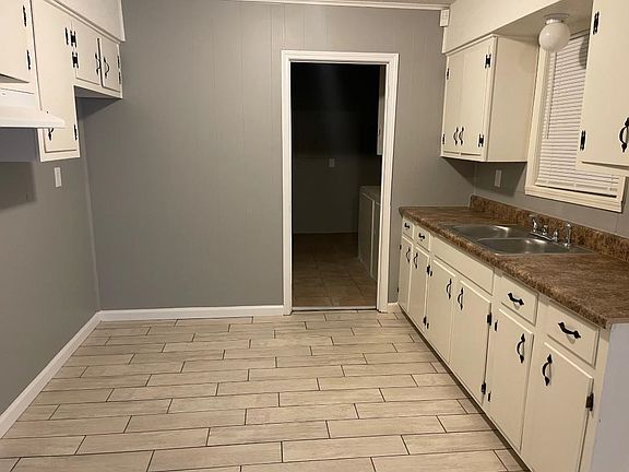 5th image of 693 Bonwood Ave