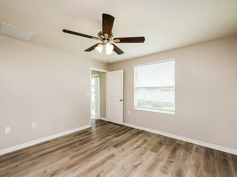 11702 Miracle Mile Dr — Photo 12
