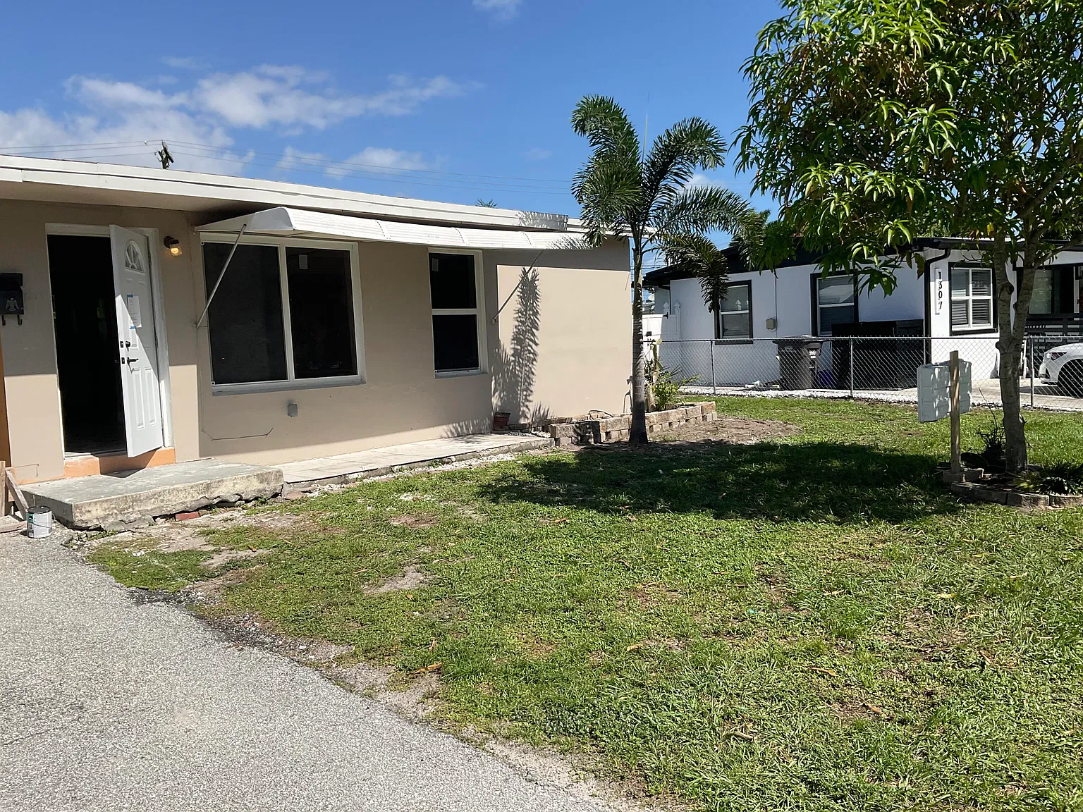 2 bed, 1.0 bath, 754 sqft, $2,400 — Photo 1