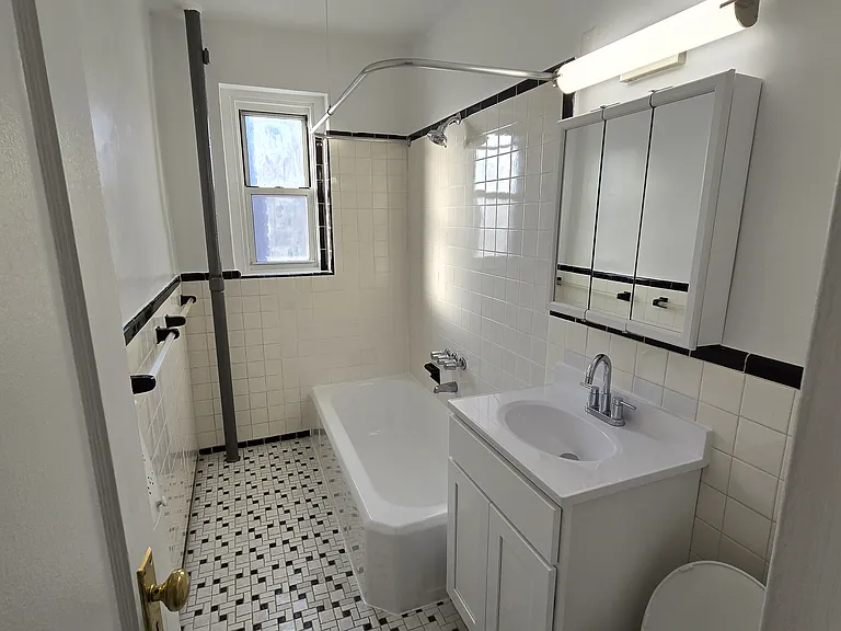 48-53 44th St #6G — Photo 8