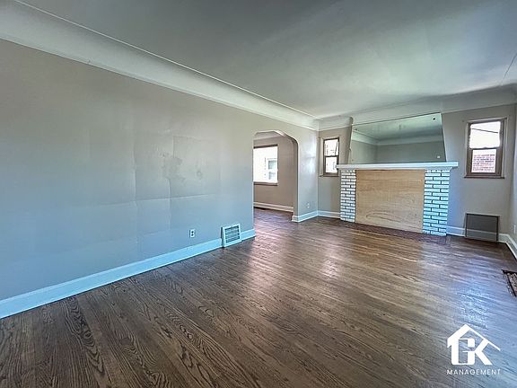 5th image of 18461 Washburn Ave
