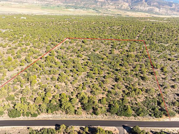 3rd image of 8470 W Bumble Bee Springs Rd