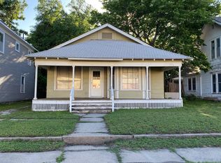 611 S B St, Arkansas City, KS 67005
