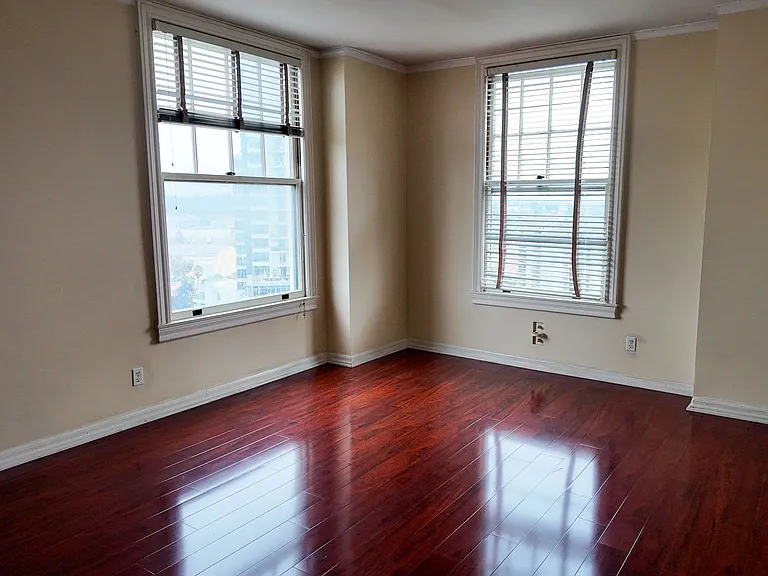 702 Ash St #903 — Photo 3