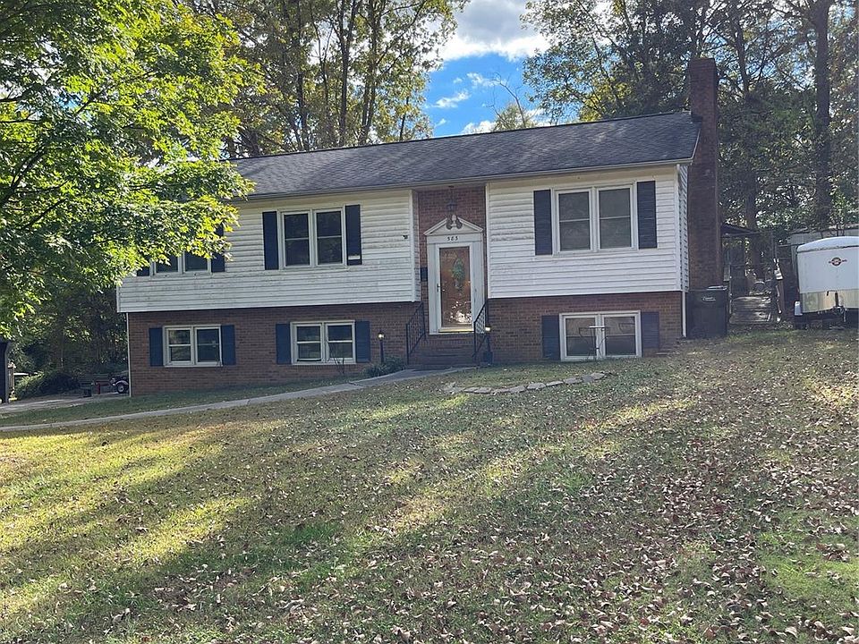 2nd image of 583 Brown Lee Dr SW