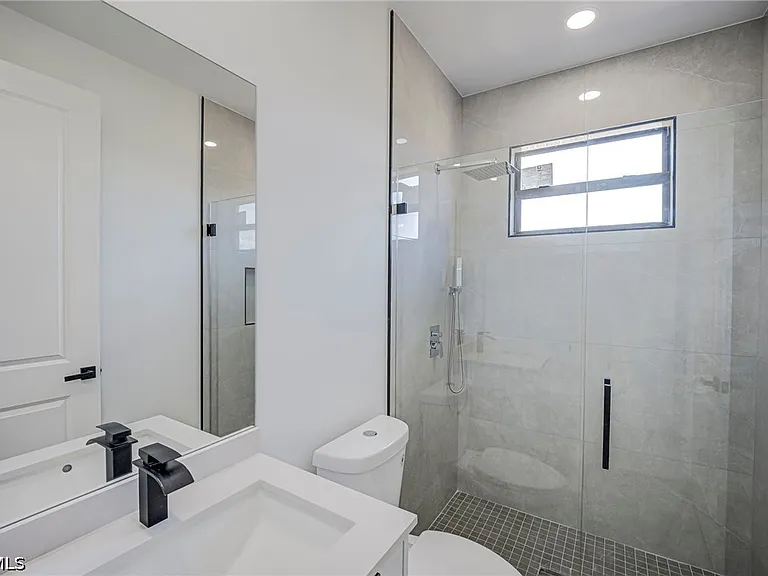 3500 33rd St SW — Photo 20
