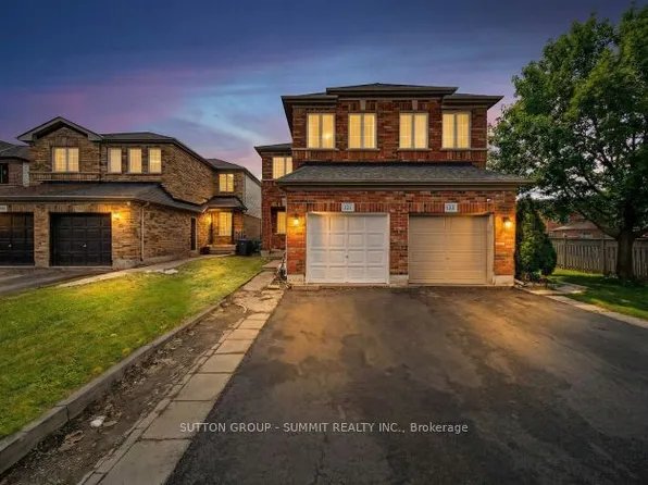 121 Willow Park Dr, Brampton, ON L6R 2N3