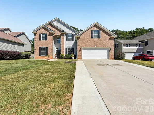 2632 Windsor Chase Dr, Matthews, NC 28105