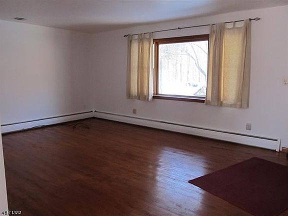 5th image of 178 Mattison Reservoir Ave
