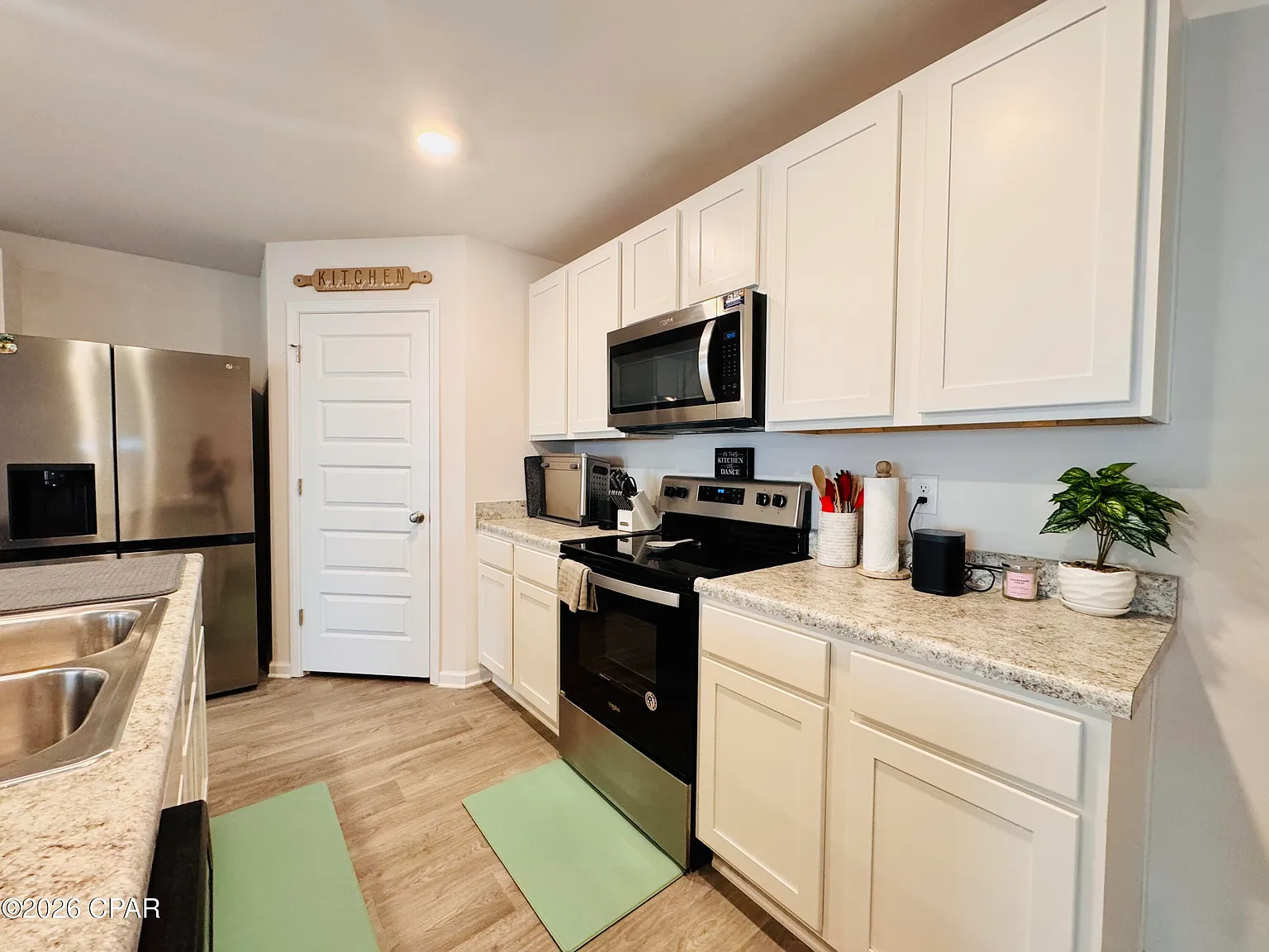 4 bed, 1788 sqft, $2,200 — Photo 3