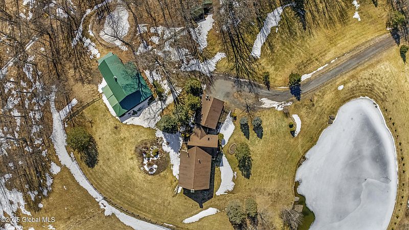 4th image of 314 96 Road