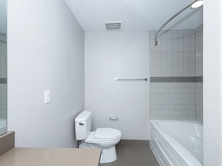 Jux Apartments — Photo 47