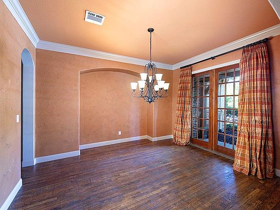 4th image of 1624 Waterwood Dr