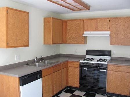 Fully Applianced Kitchen