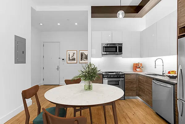 Rented by Compass | media 11