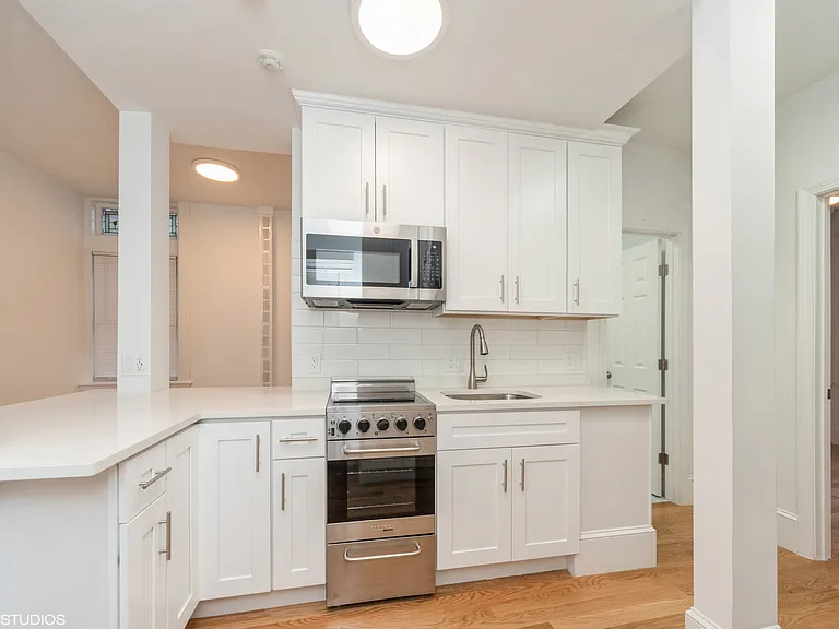 64 Hemenway St #15 — Photo 4