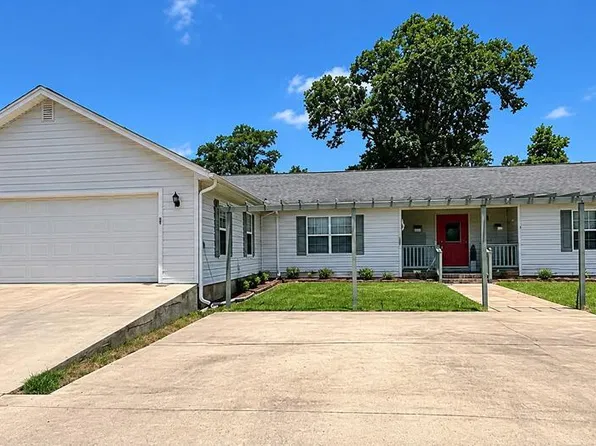 513 E Grand St, San Augustine, TX 75972