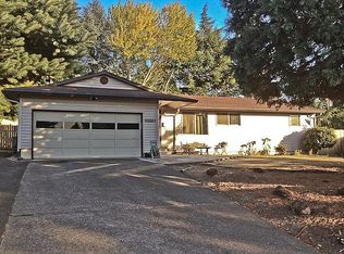 8802 SE Owen Dr, Happy Valley, OR 97086