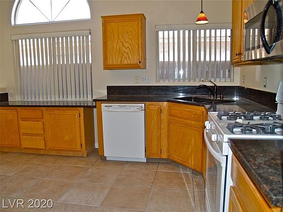 4th image of 2521 Old Town Dr Unit 1
