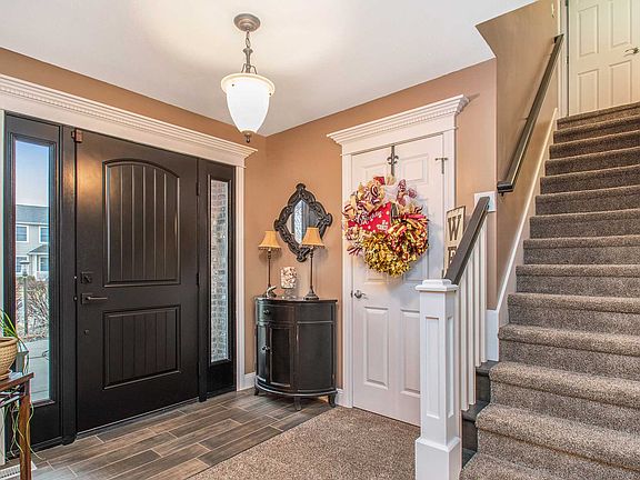 4th image of 29055 Bernice Dr