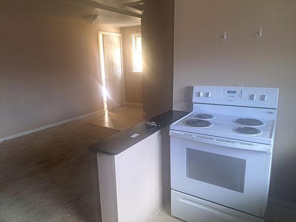 3rd image of 108 E 1st Ave #110