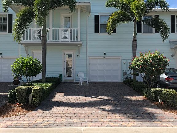 3rd image of 1419 N Jeaga Dr