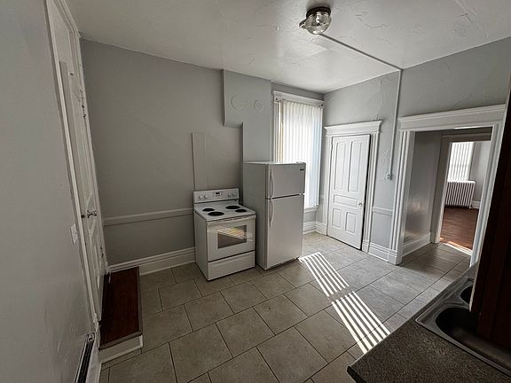2nd image of 1509 N Harrison St #4