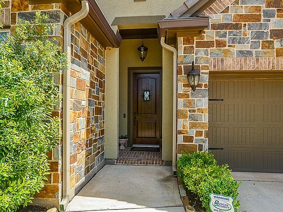 4th image of 5003 Fairford Dr