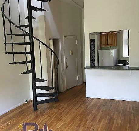 3rd image of 325 E 92nd St APT 5A