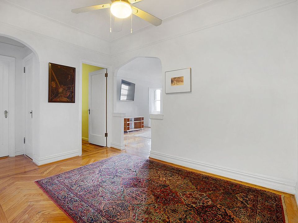 1st image of 687 W 204th St APT 6D