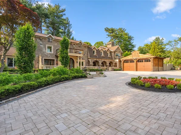213 Guinea Woods Road, Old Westbury, NY 11568