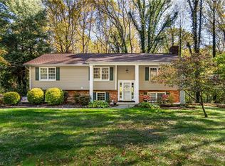 2809 Knob Hill Dr, Clemmons, NC 27012